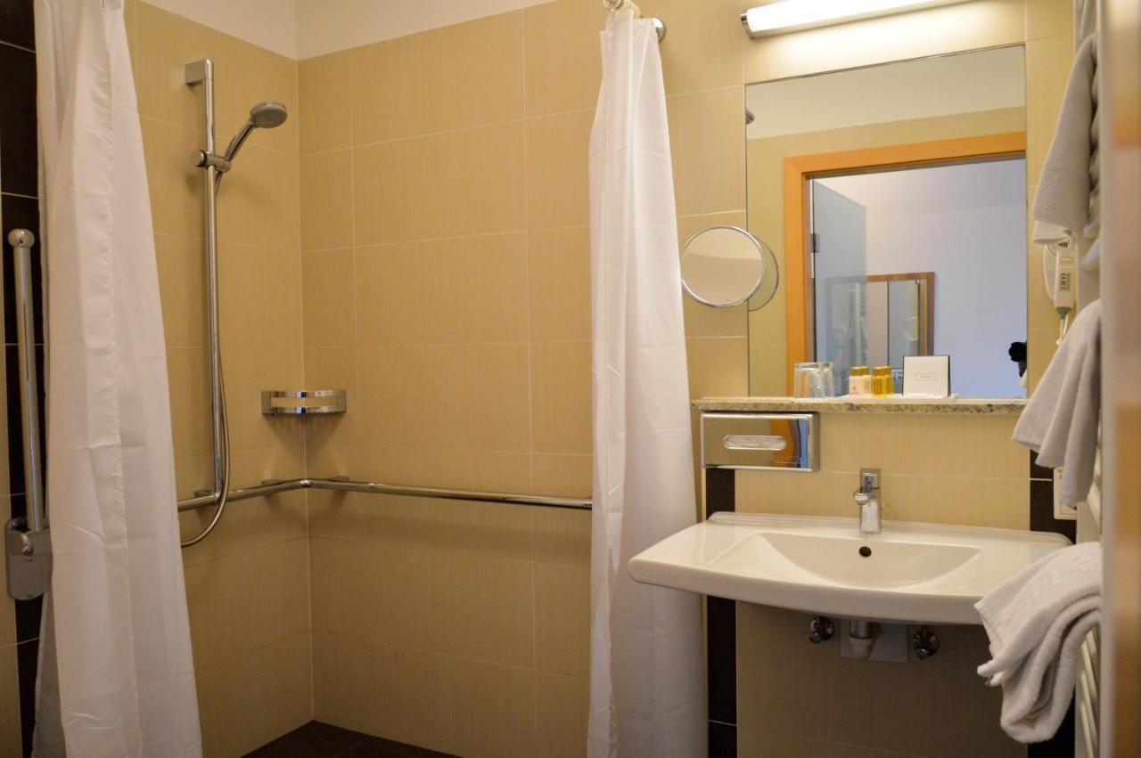 Hotel Roemerhof トゥルン 部屋 写真
