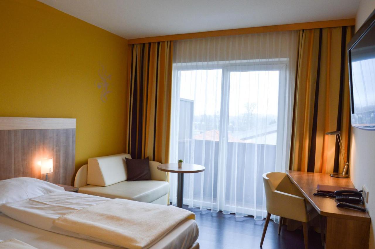 Hotel Roemerhof トゥルン エクステリア 写真