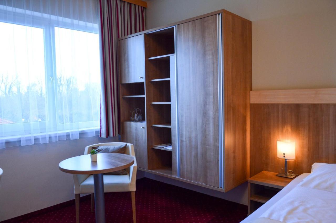 Hotel Roemerhof トゥルン エクステリア 写真