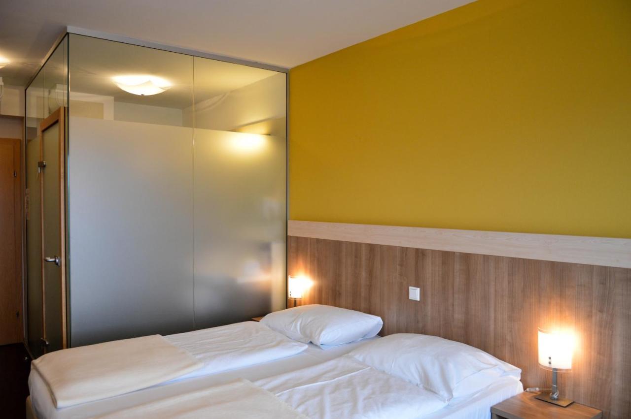 Hotel Roemerhof トゥルン エクステリア 写真